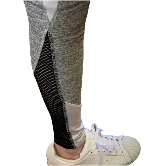 Pink Victoria's Secret Ultimate High Waist Yoga Leggings Spell Out Shiny Small/P - Picture 8 of 12